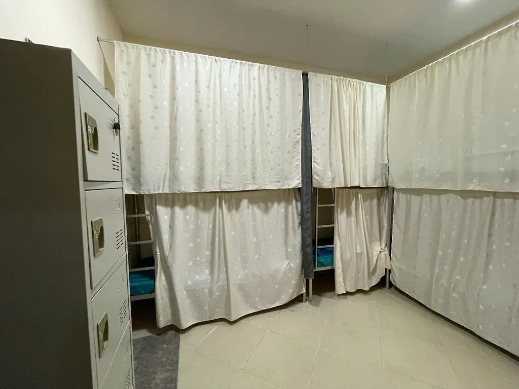 Al Raea Hostels Near Adcb Metro Station Dubai United Arab Emirates